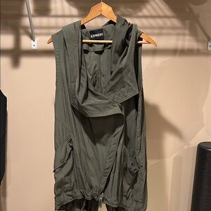 Express Women's Utility Vest in Olive